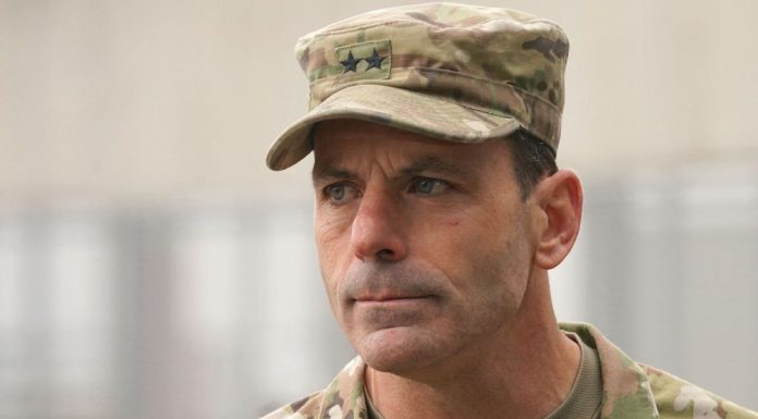 Epurări la Pentagon continuă. Comandantul Armatei SUA în Europa și Africa, generalul Chris Donaghue, își va părăsi postul înainte de termen
