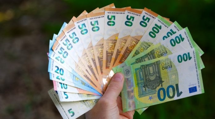 România rămâne departe de adoptarea euro. BCE: Inflația, deficitul și legislația incompatibilă încetinesc convergența