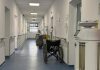 Promitea că poate interveni pentru obținerea unor pensii de handicap. Femeie plasată sub control judiciar