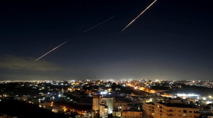 Iranul a atacat Israelul cu rachete. Axios: Israelul intenționează să riposteze. Trump a fost informat