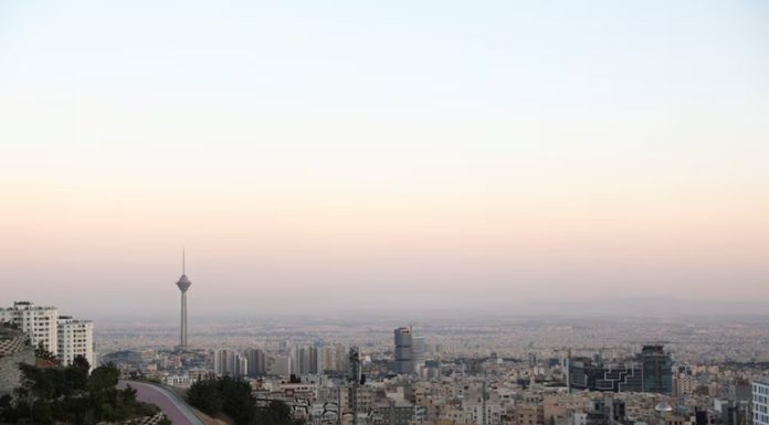 Acordul-cadru între SUA şi Iran prevede un fond privat de investiţii de 300 mld. $, menit să conducă la un acord final şi susţină economia iranianal, dezvăluie Reuters. Peste jumătate din sumă a fost deja angajată de către întreprinderi din mai multe regi