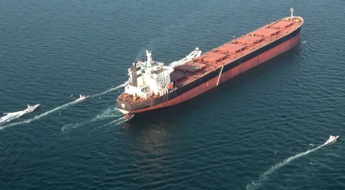 SUA anunţă că au neutralizat la Golful Oman un al treilea petrolier iranian care încerca să încalce blocada americană, în decurs de o săptămână. Războiul din Iran pare să se intensifice din nou