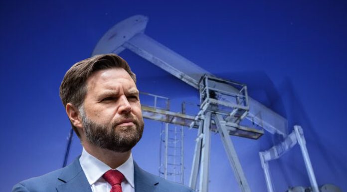 SUA suspendă sancțiunile asupra petrolului iranian. JD Vance: „Am pus o bază foarte solidă pentru un acord final”