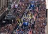 Focuri de armă auzite în Times Square, cu ocazia paradei echipei Knicks după câştigarea titlului NBA. Nu au fost persoane rănite – VIDEO