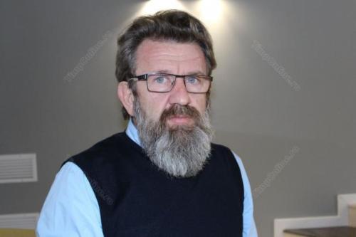 La mulți ani, Adrian Titieni! De la ”Poziția copilului” la poziția actorului