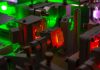 Chinezii au fabricat cel mai mare cristal pentru arme laser de mare putere. Americanii au rămas cu tehnologia din 1997