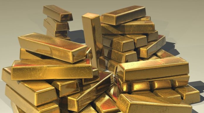 Aurul a ajuns la minimul anului, deși inflația crește. De ce ocolesc investitorii metalul prețios?