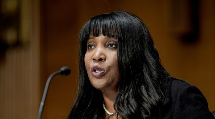 Guvernatoarea Rezervei Federale Lisa Cook a cheltuit peste 1,3 milioane de dolari pentru apărare juridică şi securitate după tentativa lui Trump de a o demite