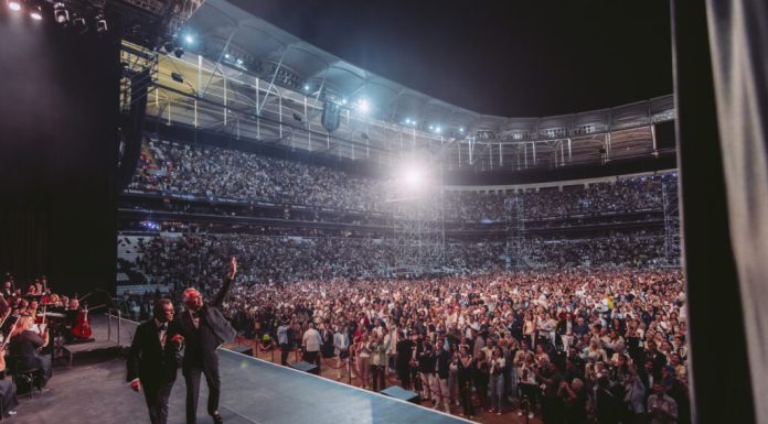Istanbul, orașul care a umplut două stadioane într-o singură seară