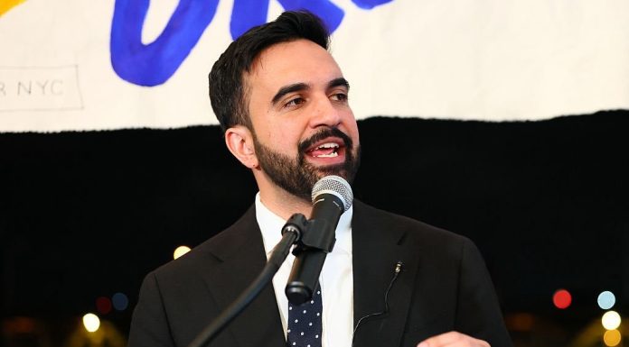 Fan declarat al echipei Arsenal, primarul oraşului New York are un pronostic surprinzător pentru câştigătoarea Cupei Mondiale
