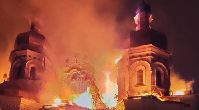 Lavra Pechersk, mănăstirea simbol a Ucrainei, construită în secolul al XI-lea, cuprinsă de flăcări, după un atac masiv rusesc asupra Kievului