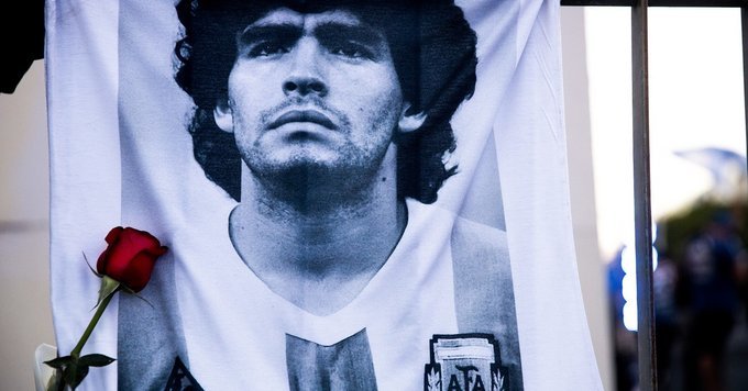 Procesul Maradona: „Spitalizarea la domiciliu" nu ar fi trebuit să fie făcută niciodată în aceste condiţii, afirmă un chirurg