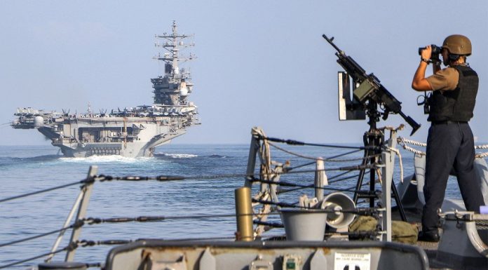 Armata SUA a deschis rapid focul în Strâmtoarea Ormuz. Americanii au oprit la timp un atac iranian cu drone de tip „one-way”