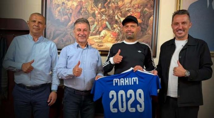 Antrenorul Florin Maxim şi-a prelungit contractul cu Corvinul Hunedoara