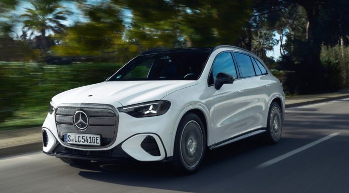 Mercedes-Benz lansează două versiuni mai ieftine ale SUV-ului GLC