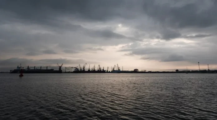 Midia Marine Terminal: Au fost găsiți și recuperați toți cei cinci marinari dispăruți în urma scufundării remorcherului Astana