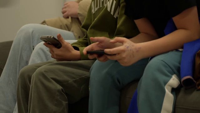 Canada vrea să interzică accesul minorilor sub 16 ani la rețelele sociale. Anunță amenzi de până la 10 milioane de dolari