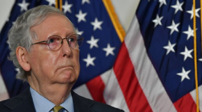 Veteranul senator republican Mitch McConnell a fost internat în spital şi beneficiază de „îngrijiri medicale excelente”, potrivit purtătorului său de cuvânt