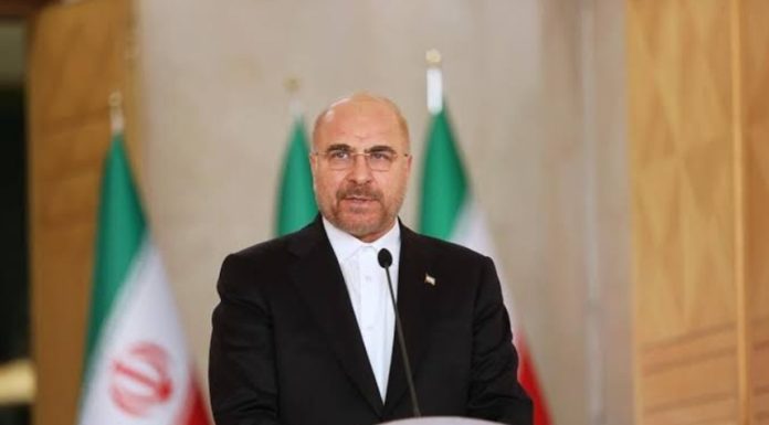Israelul trebuie să se retragă din ”teritoriile ocupate” în Liban, cere negociatorul-şef iranian Mohammad Baqer Qalibaf, după ce Hezbollahul anunţă că Teheranul s-a angajat să ceară retragerea israeliană în negocierile dintre Iran şi SUA. Altfel ”nu va ex