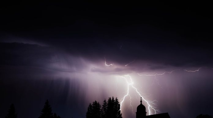 ALERTĂ de vreme severă. Ploi torențiale în aproape toată țara, vineri și sâmbătă