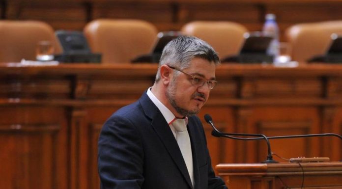 EUGEN TOMAC, NOMINALIZAT PREMIER- Grupul PACE – Întâi România: Nu oferim cecuri în alb. Votul, condiţionat de acceptarea a trei linii roşii: Curăţarea structurilor de influenţa USR, fără tehnocraţi de faţadă, asumarea a 10 măsuri de urgenţă