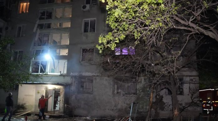 Dronele ruseşti au lovit o zonă rezidenţială din Odesa, în timp ce atacurile nocturne din toată Ucraina au provocat moartea a 3 persoane şi rănirea a peste 60