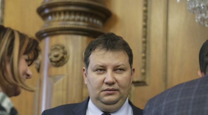 ADRIAN VEŞTEA, DESEMNAT PREMIER – Toma Petcu, preşedintele CJ Giurgiu: Adrian Veştea este soluţia prin care PNL poate păstra funcţia de prim-ministru şi poate contribui la asigurarea stabilităţii politice de care România are nevoie