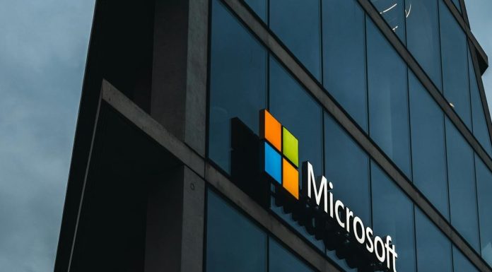 Microsoft încheie un acord cu Chevron pentru alimentarea cu gaze naturale a unui uriaș centru de date AI