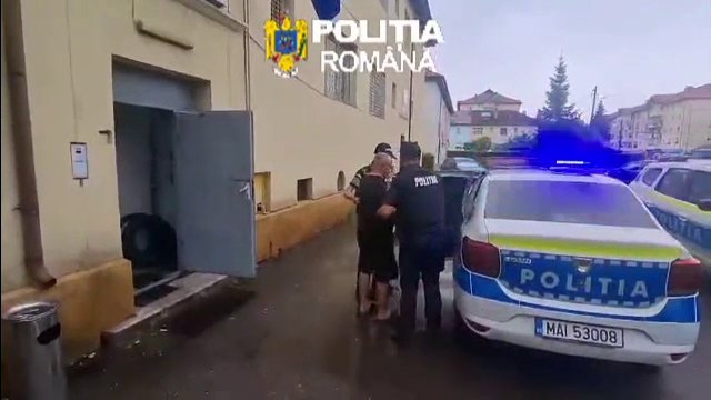 Un bărbat de 46 de ani din Prahova s-a ales cu ordin de protecție după ce și-a amenințat partenera cu un cuțit