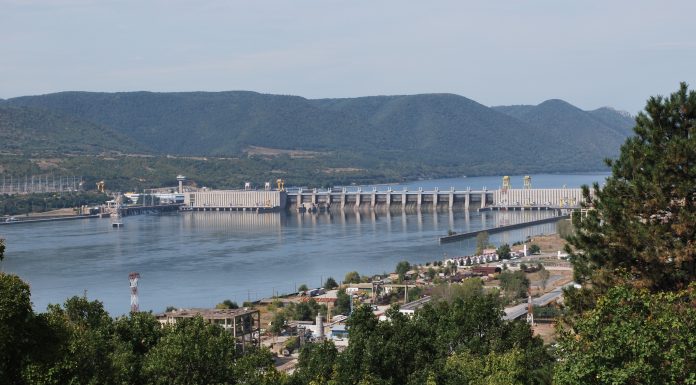 Înțelegere ce poate afecta România: Americanii vor să construiască în Serbia hidrocentrala Porțile de Fier 3