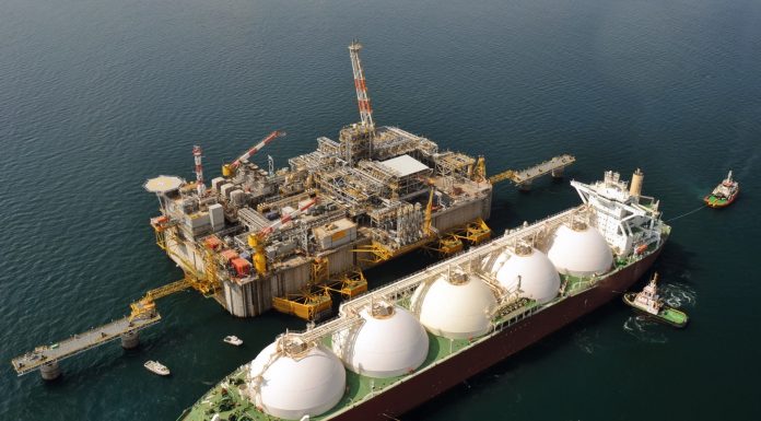 Vrem să finalizăm negocierile cu România până la sfârșitul verii, spune șeful grecilor care importă LNG din SUA pentru Europa de Est