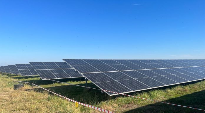 VIDEO Investiție majoră în România. Cel mai mare parc fotovoltaic din țară este acum oficial conectat la rețea
