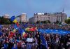 Protest în Piața Victoriei. Manifestanții cer apărarea democrației. „România este sub asediu”