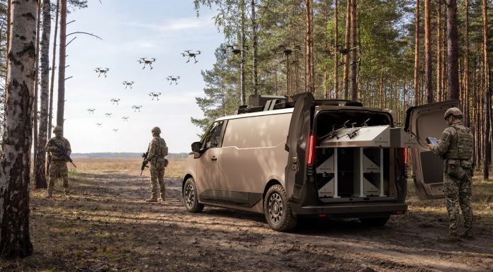 Renault Group şi Thales prezintă, la Eurosatory, 4 TROOP, un prototip de Vehicul Civil Multi-Roluri (VCMR) pentru forţele terestre – FOTO