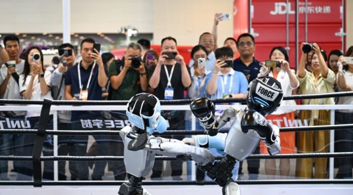 China își ridică un nou zid economic. Beijingul încearcă să blocheze plecarea tehnologiilor strategice