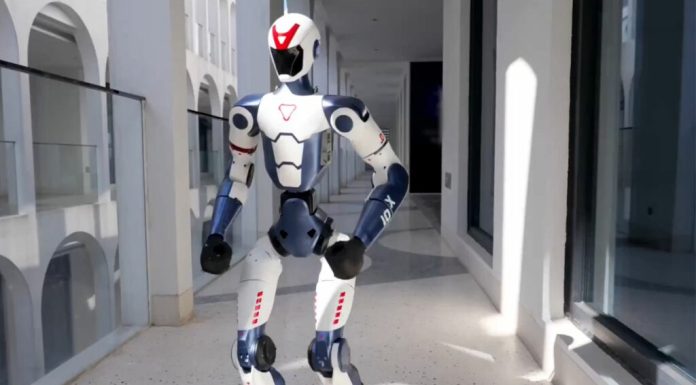 China poate construi mii de roboți umanoizi / Problema este cine-i cumpără
