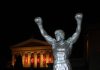 Cupa Mondială 2026: Apel către suporterii francezi – Nu îmbrăcaţi statuia lui Rocky în tricoul Les Bleus! Este blestemată!
