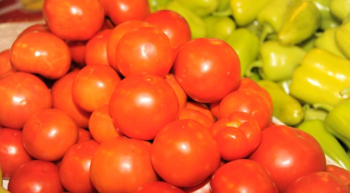ANPC: Neconformităţi la peste 120 de tone de legume din 200 verificate/ Aproape 27 de tone aveau pesticide, în limitele admise, deşi în documente figurau fără reziduuri de pesticide