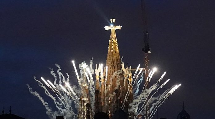 Spectacol grandios la catedrala „Sagrada Familia”. Papa Leon l-a omagiat pe Antoni Gaudi, „arhitectul lui Dumnezeu”