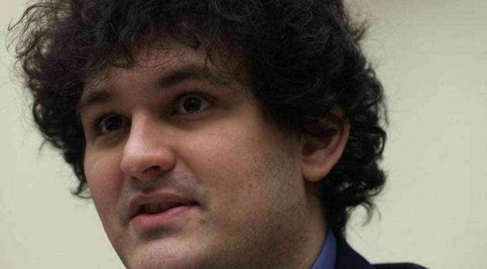 Fondatorul FTX, Sam Bankman-Fried, solicită oficial graţiere prezidenţială de la Donald Trump