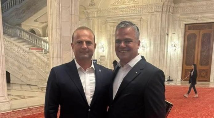 ADRIAN VEŞTEA, DESEMNAT PREMIER – Deputatul PNL George Scarlat îl susţine pe Adrian Veştea pentru funcţia de premier: „România are nevoie de echilibru şi continuitate”