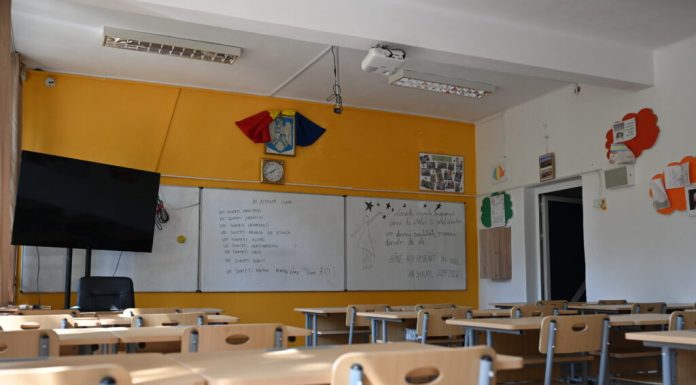 Ultimul raport OCDE pe tema absenteismului școlar arată groaznic / O mie de motive pentru care copiii nu mai vor să vină la școală