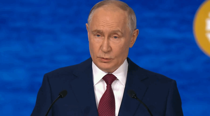 Putin la „Davosul rus”: „Furtul rezervelor internaționale ale Rusiei a afectat negativ dolarul și euro“. Ce avertizează liderul de la Kremlin