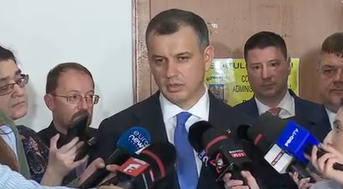Eugen Tomac, după consultările cu grupul PACE: Mă bucur că, în toate discuţiile pe care le-am avut ieri şi astăzi, am stabilit să continuăm dialogul / Inclusiv cu Kelemen Hunor am stabilit să menţinem contactul