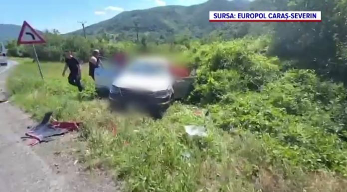 O tânără a murit, iar un copil de 3 ani a ajuns la spital după un accident devastator pe DN6, în apropiere de Băile Herculane