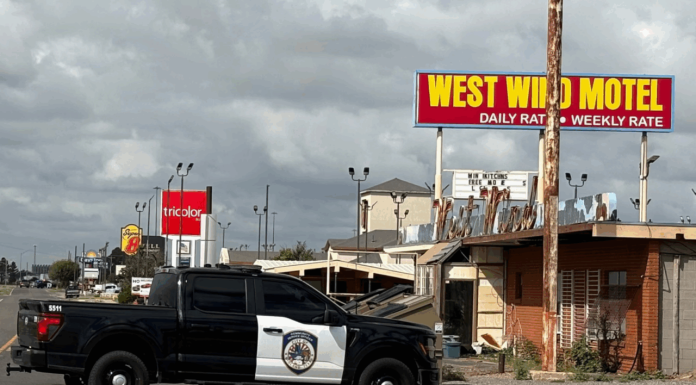 Un bărbat din Texas, căutat de poliție după ce a ucis o persoană și a rănit alte 10 într-un atac armat, a fost găsit mort