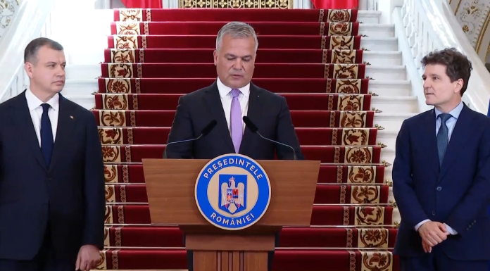 Adrian Veştea: Îmi doresc un guvern politic care să-şi asume reforme reale şi care să menţină România pe direcţia pro-occidentală / Sunt deschis să discut cu formaţiunile politice, democratice, pro-occidentale, din Parlament