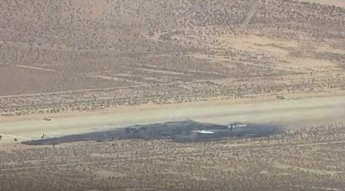 VIDEO Avion B-52 al Forțelor Aeriene ale SUA prăbușit în California