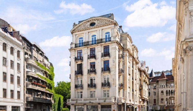 FOTO Investiție în centrul Bucureștiului. Proprietarul Murfatlar, Carpați și Snagov strânge bani pentru transformarea unei clădiri istorice de lângă Ateneul Român în apartamente exclusiviste de închiriat