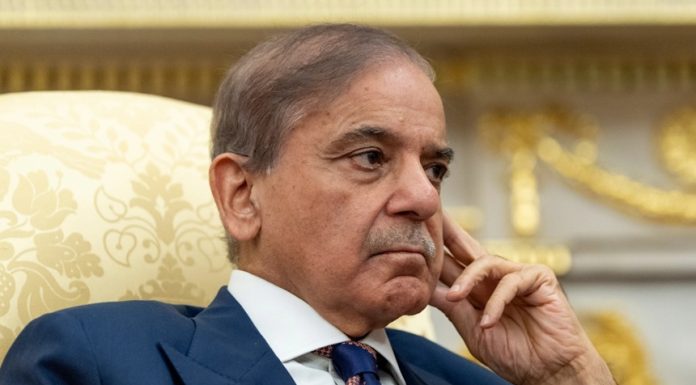 Vizita premierului pakistanez Shehbaz Sharif în Elveţia, amânată, după semnarea ”Protocolul Acordului de la Islamabad” de către SUA şi Iran. Protocolul ”a intrat în vigoare şi este acum în curs de punere în aplicare”, anunţă Pakistanul, care susţine următ